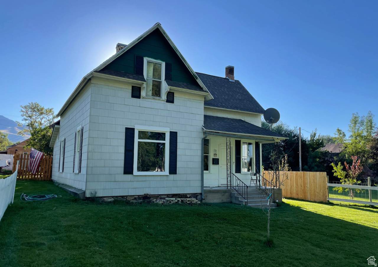 280 Main St - Photo 1