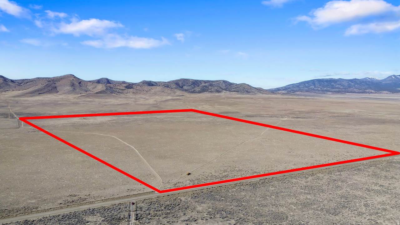  Address Not Published - Photo 1