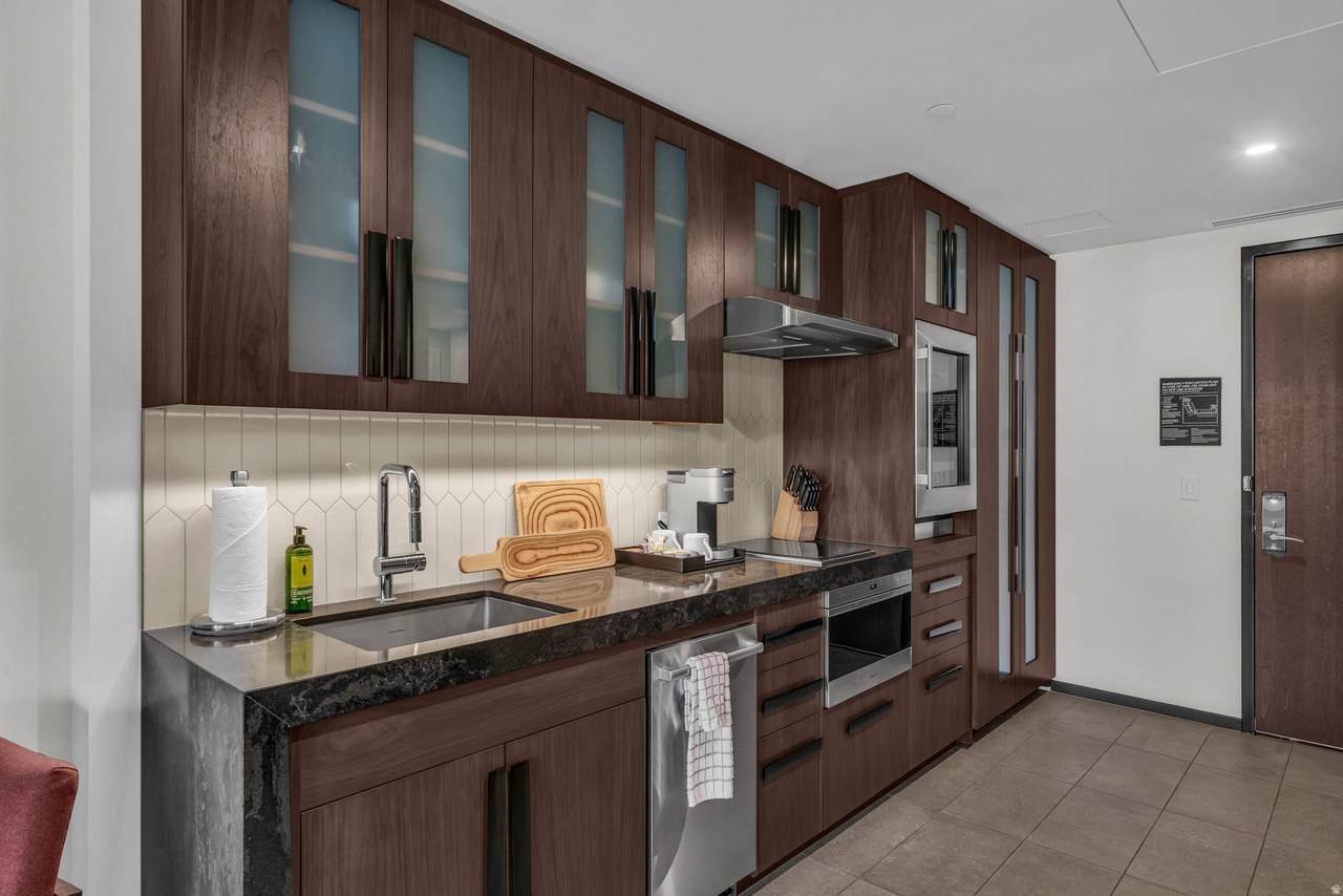 1500 Black Desert Dr - Photo 1