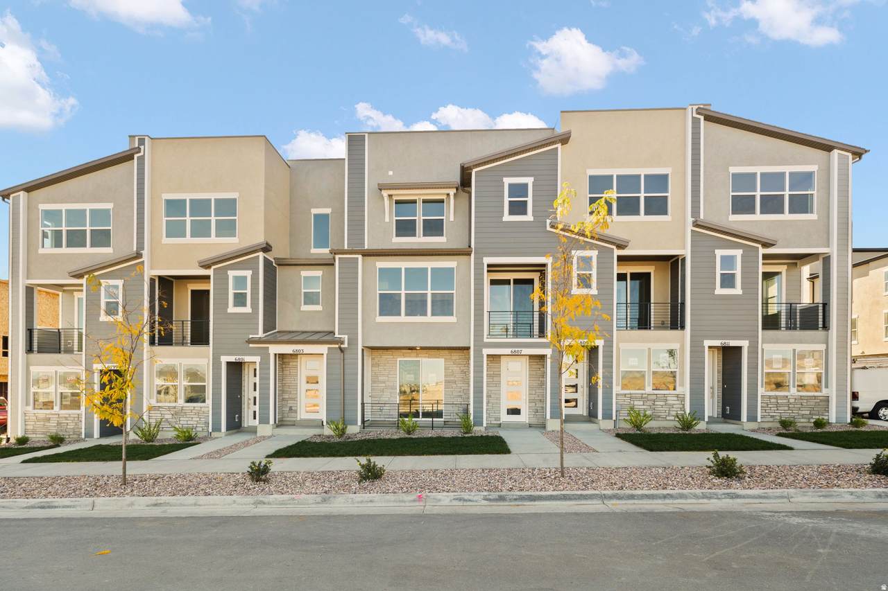 6811 Heart Rock Ln - Photo 1