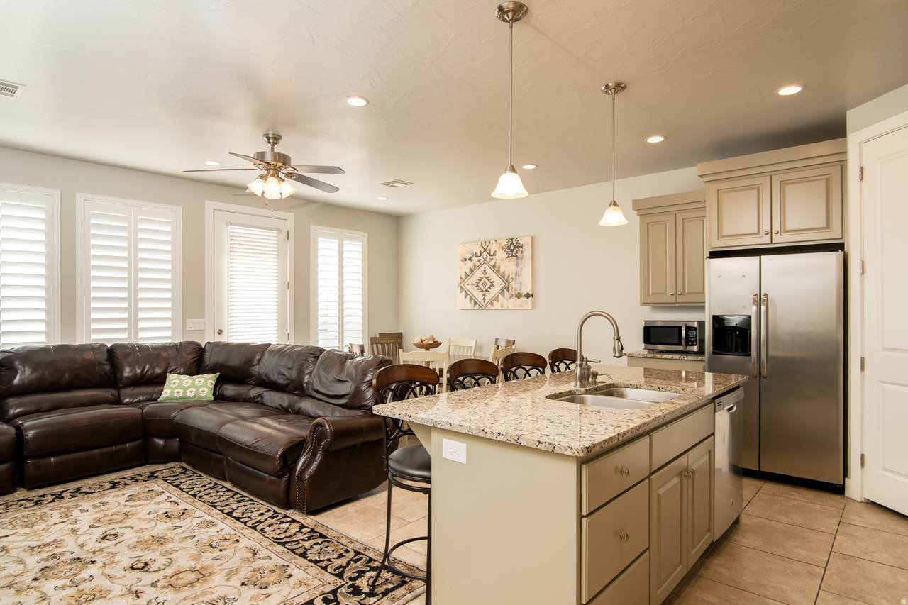 2094 Coral Ridge Dr - Photo 1