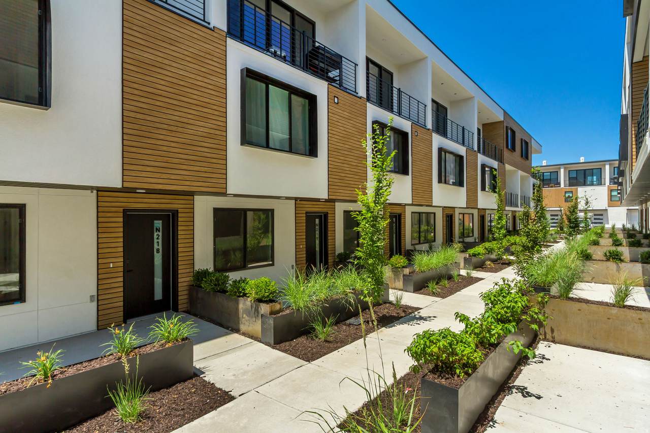 4186 Main St - Photo 1