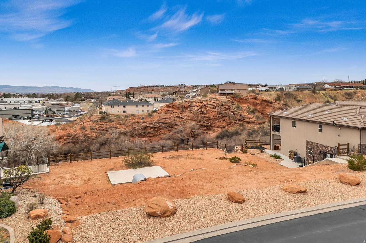 433 Creek Ridge Dr - Photo 1