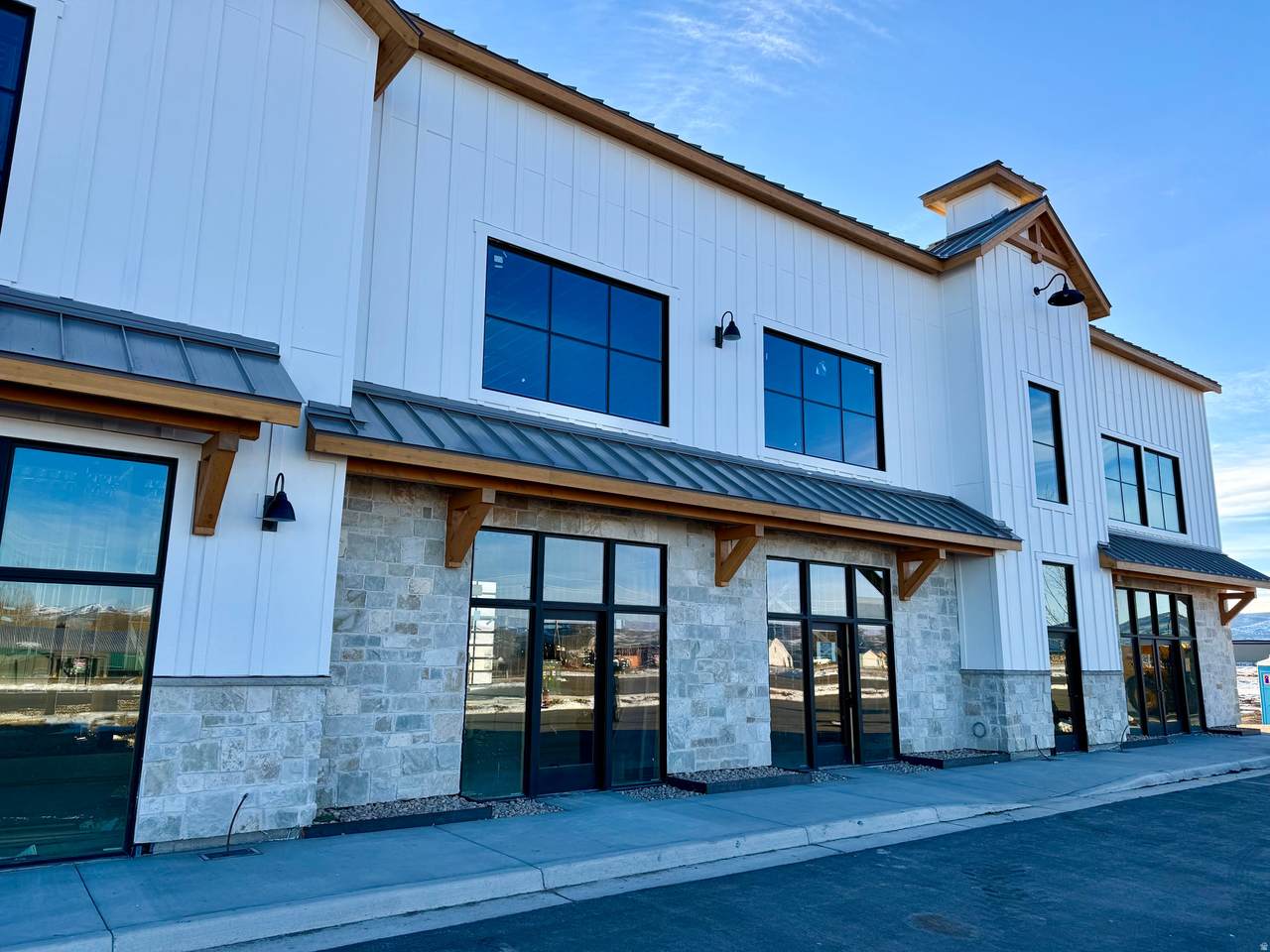 1313 Harwood Way - Photo 1