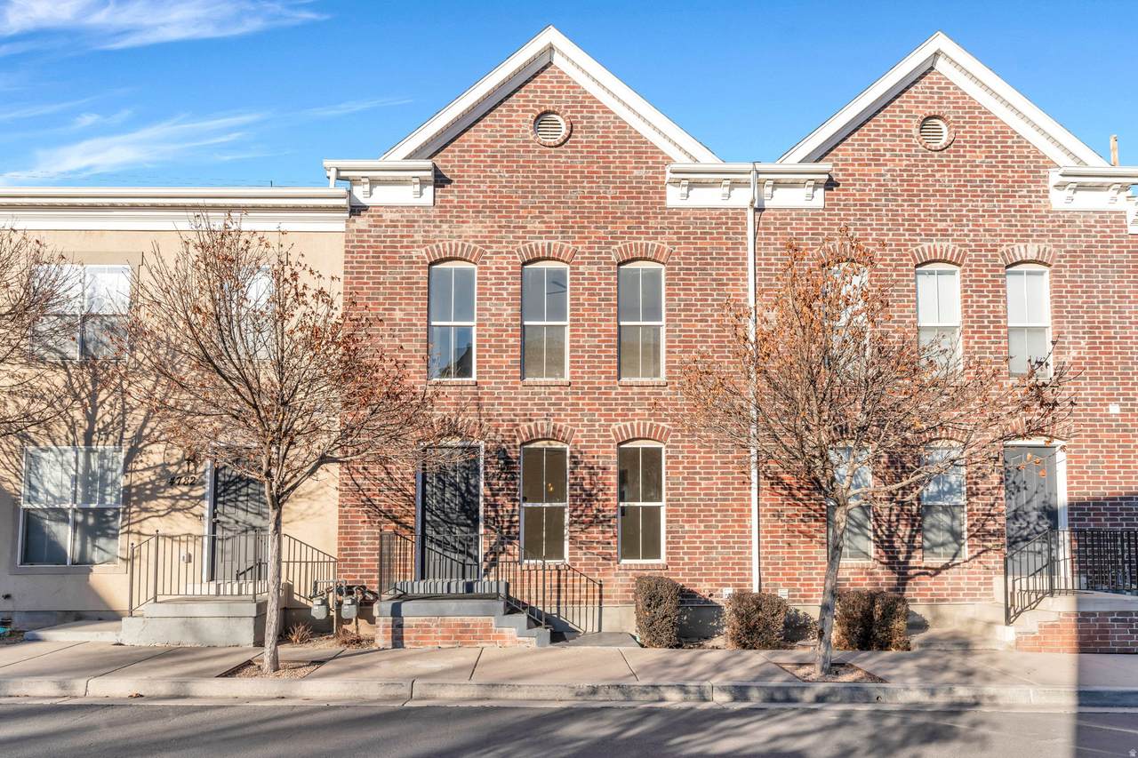 4778 Huntly Dr - Photo 1