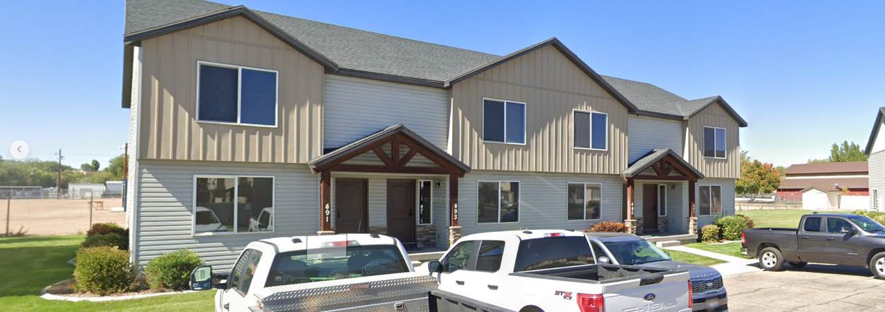 491 Cottonwood Cir - Photo 1