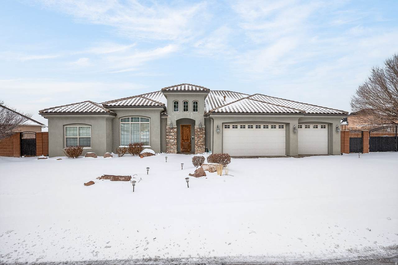 1055 Mill Hollow Way - Photo 1
