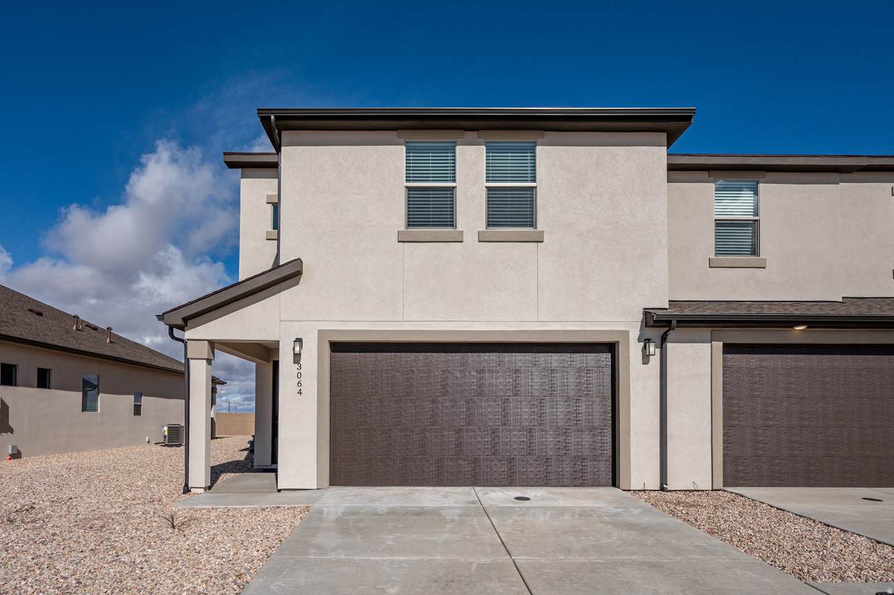 3064 Runway Dr - Photo 1