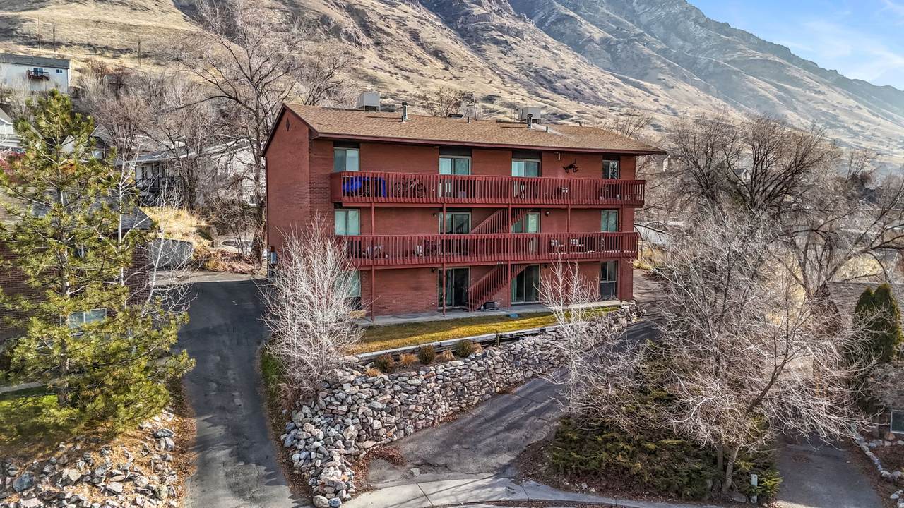 2030 Nevada Cir - Photo 1