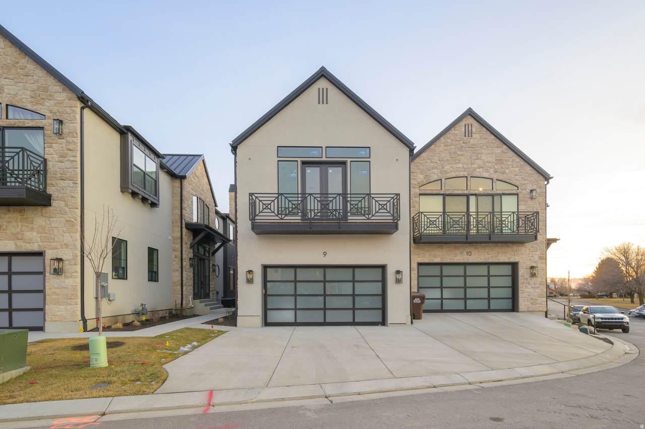 250 Main St - Photo 1