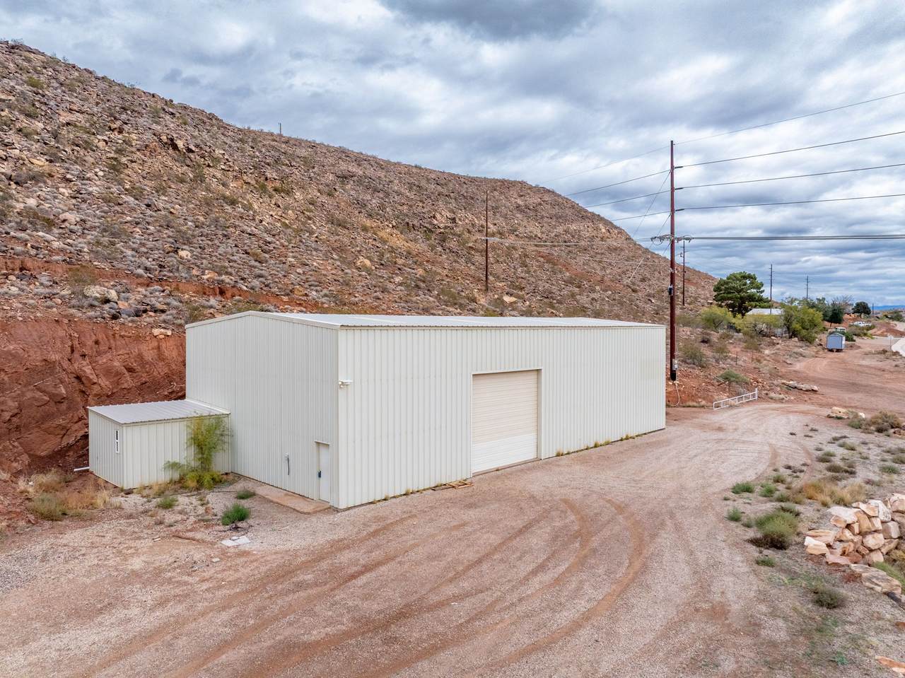 555 Nichols Peak Rd - Photo 1
