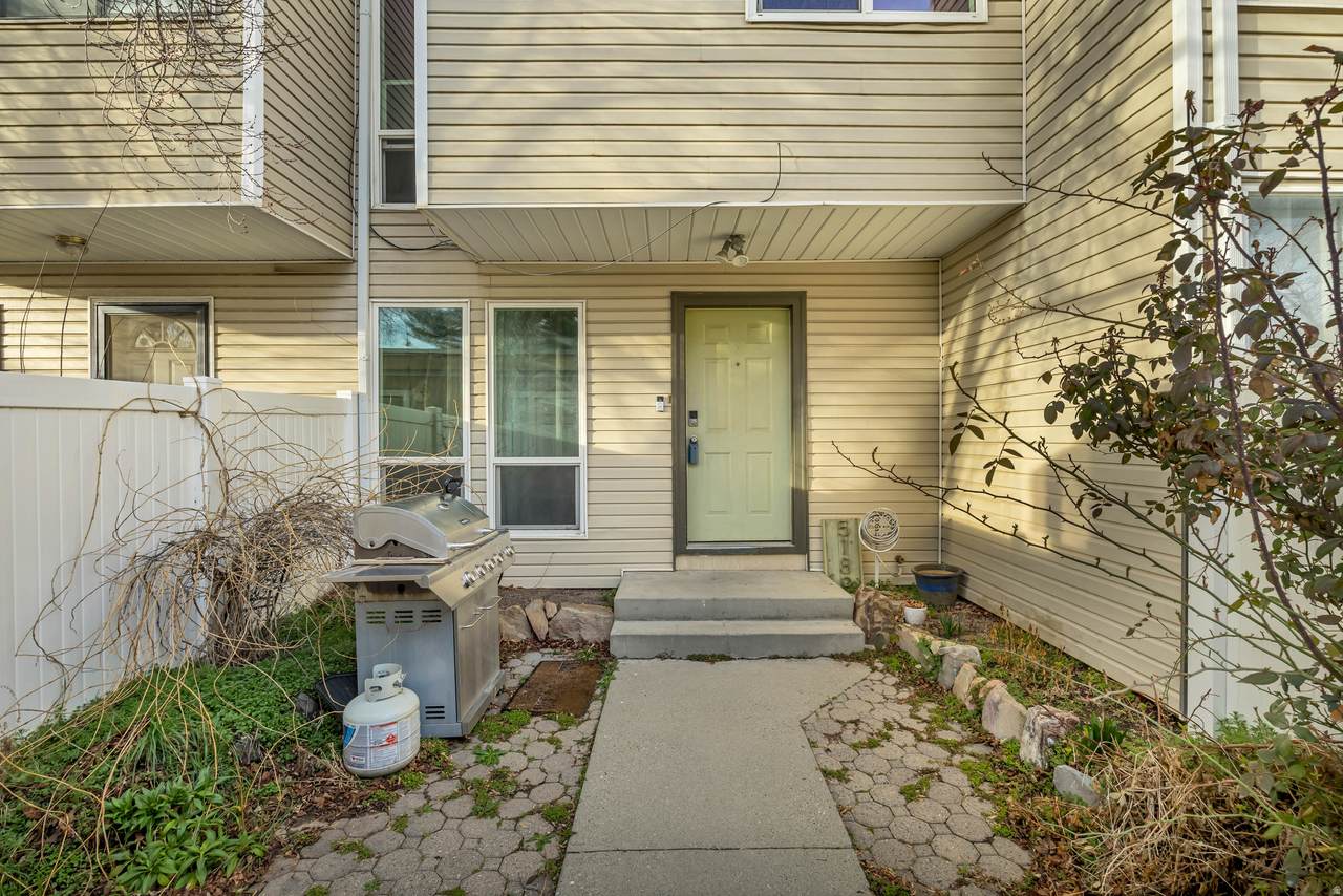 5189 Gravenstein Park - Photo 1