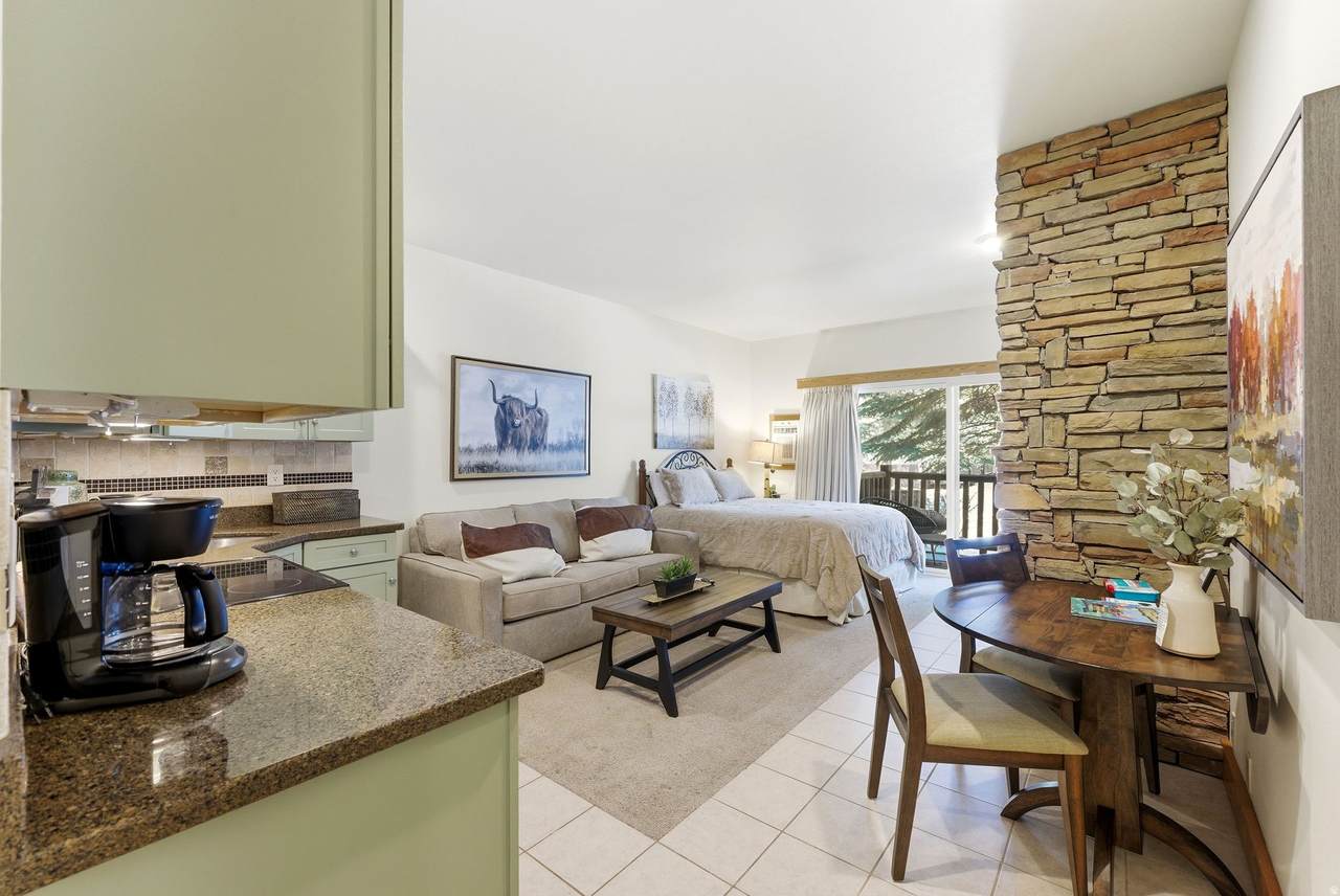 2305 Sidewinder Dr - Photo 1