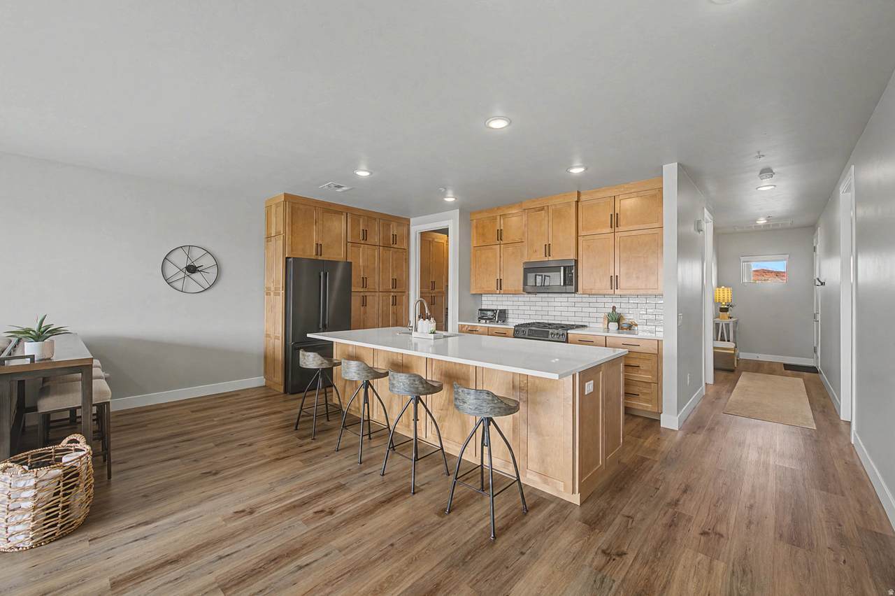 271 Country Ln - Photo 1