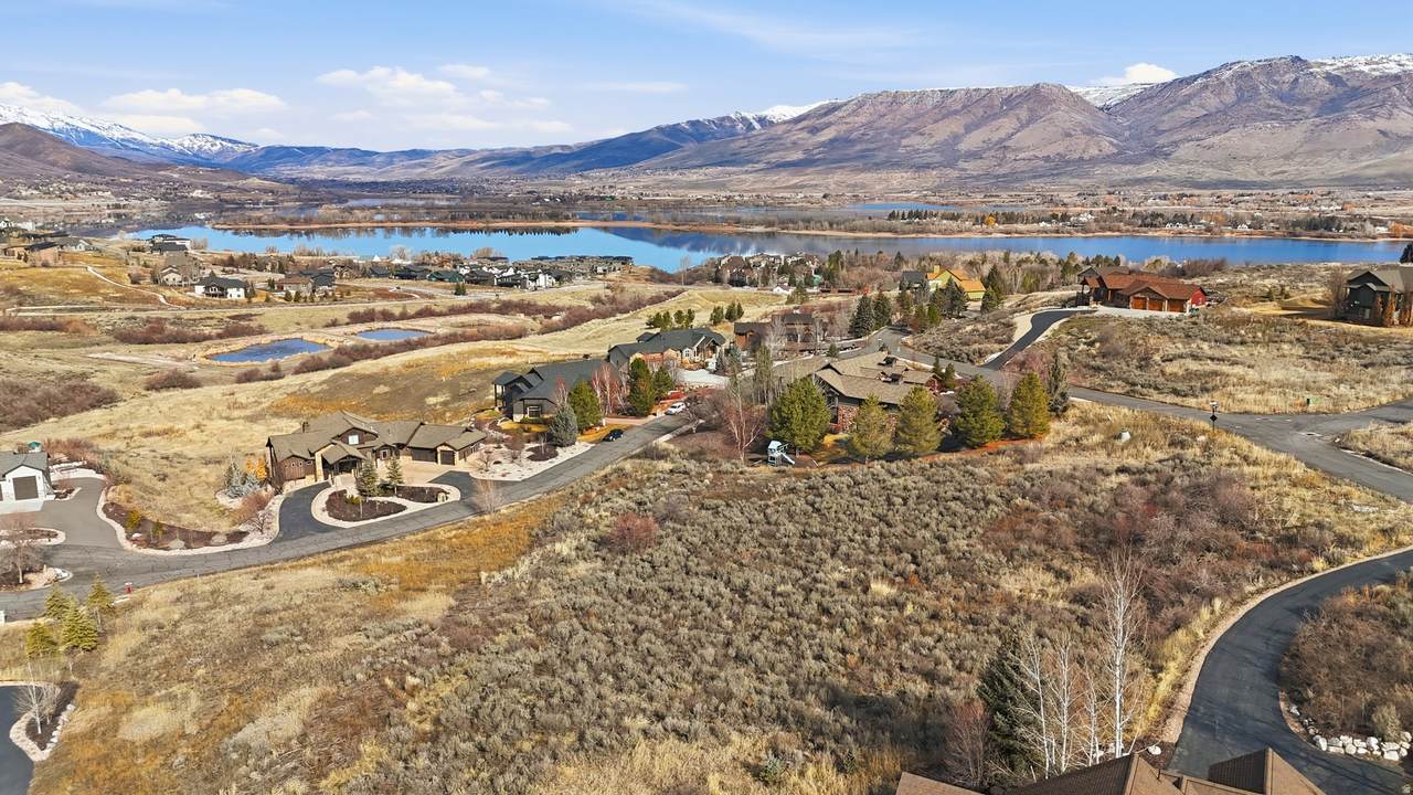 6481 Summit Cv - Photo 1