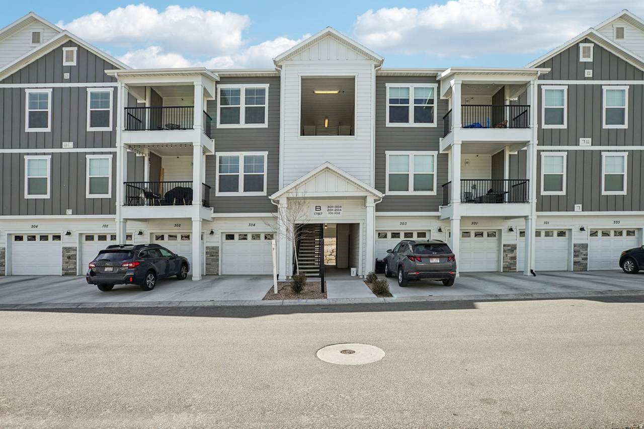 1787 Festive Way - Photo 1
