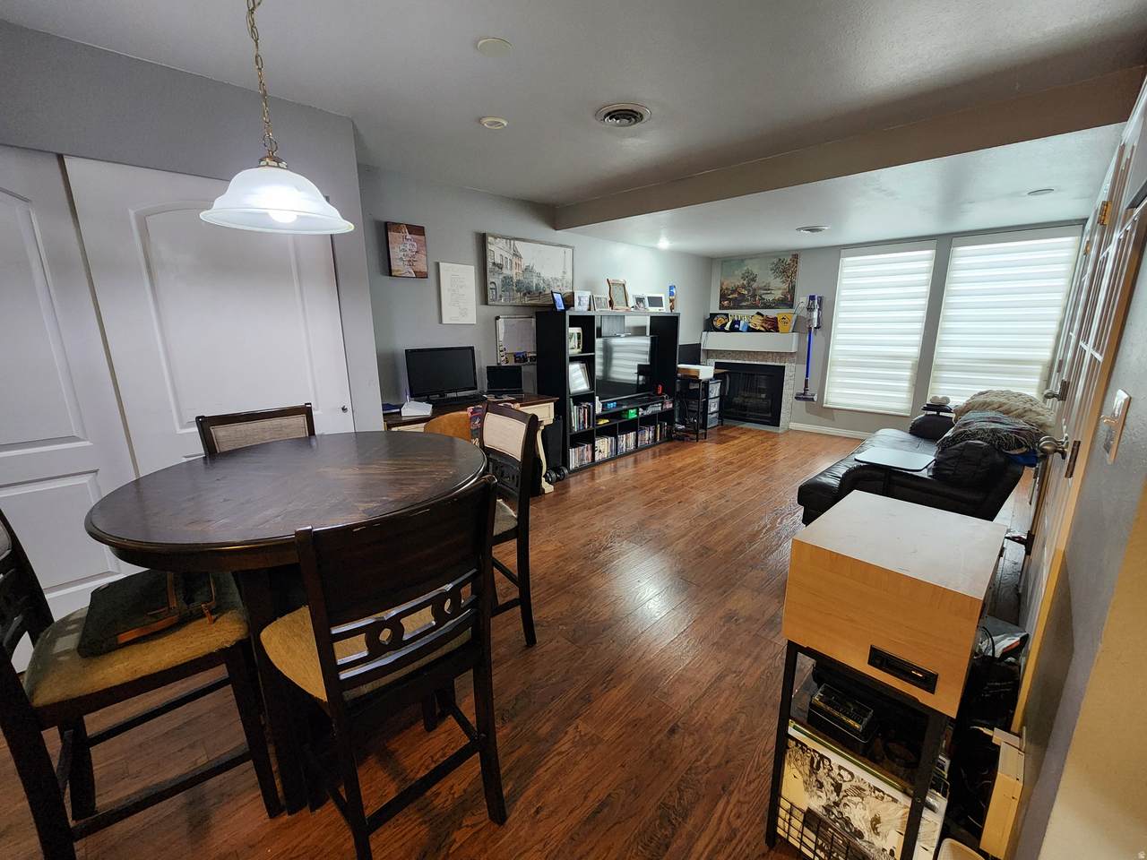 424 Center St - Photo 1