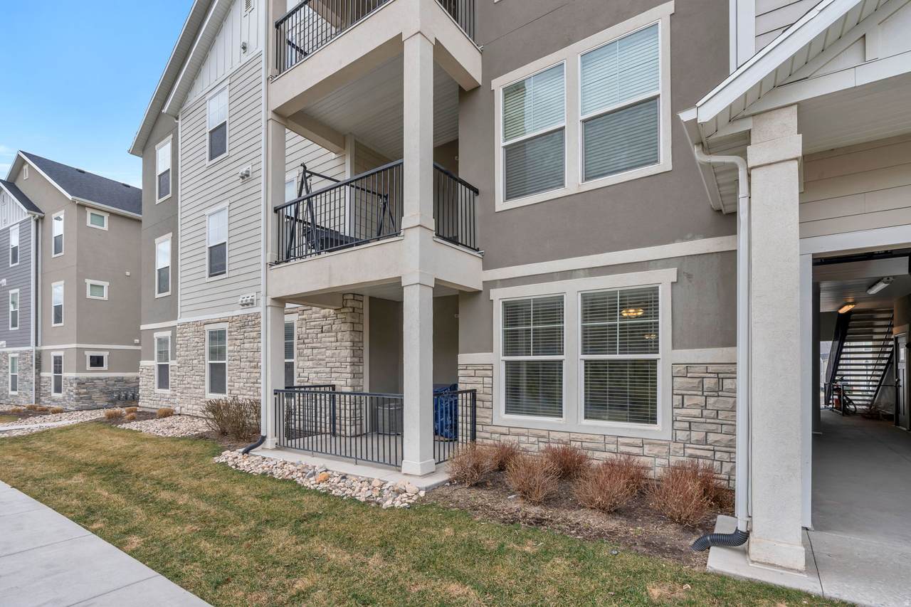 1816 Eaglewood Dr - Photo 1
