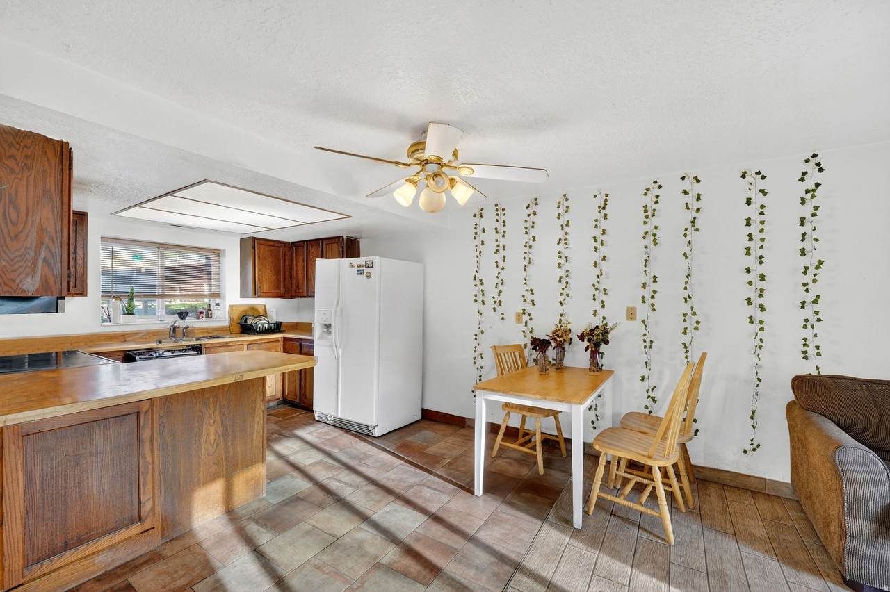 1325 Lincoln Ave - Photo 1