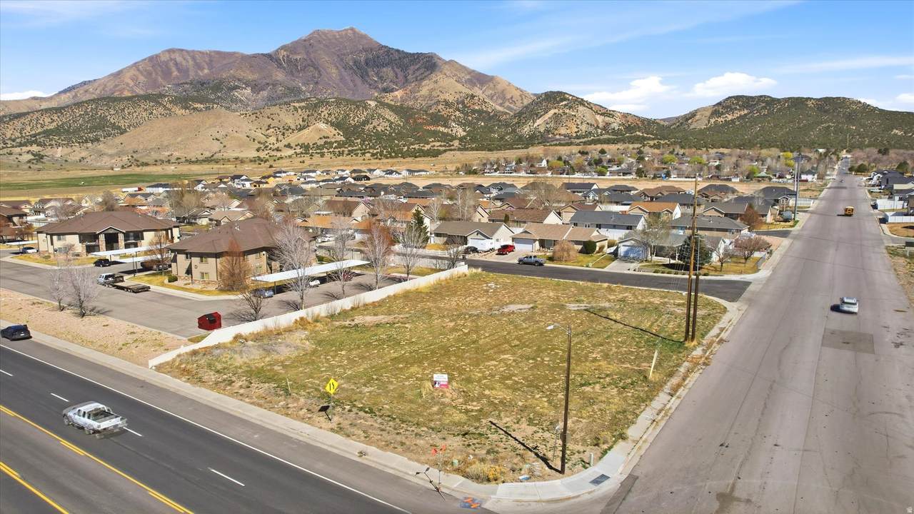 1260 Main - Photo 1