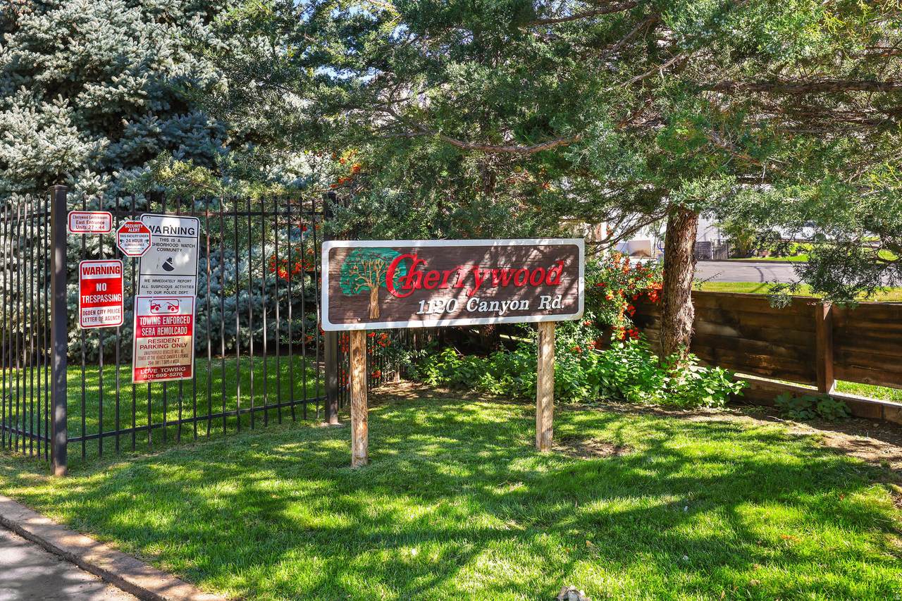 1120 Canyon Rd - Photo 1