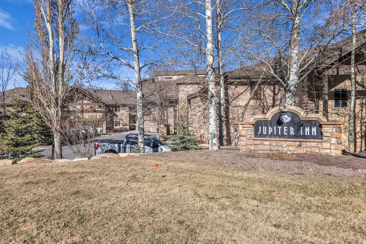 2260 Park Ave - Photo 1
