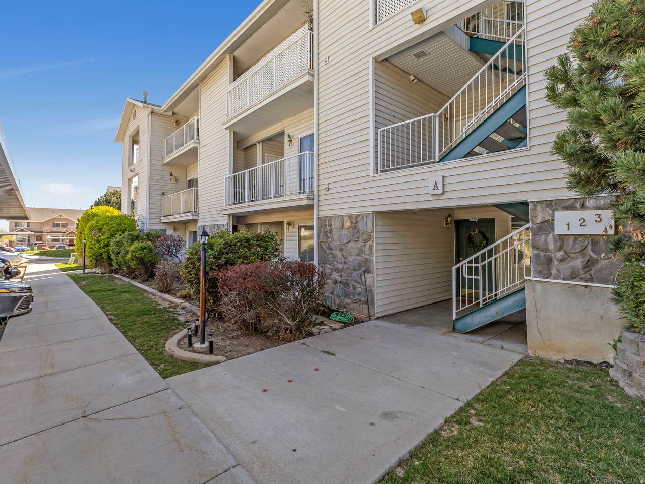 490 700 - Photo 1