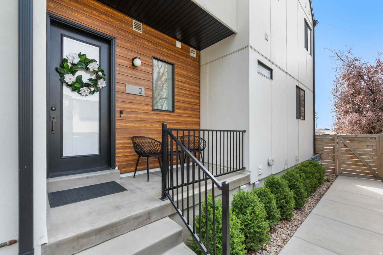 869 Washington St - Photo 1