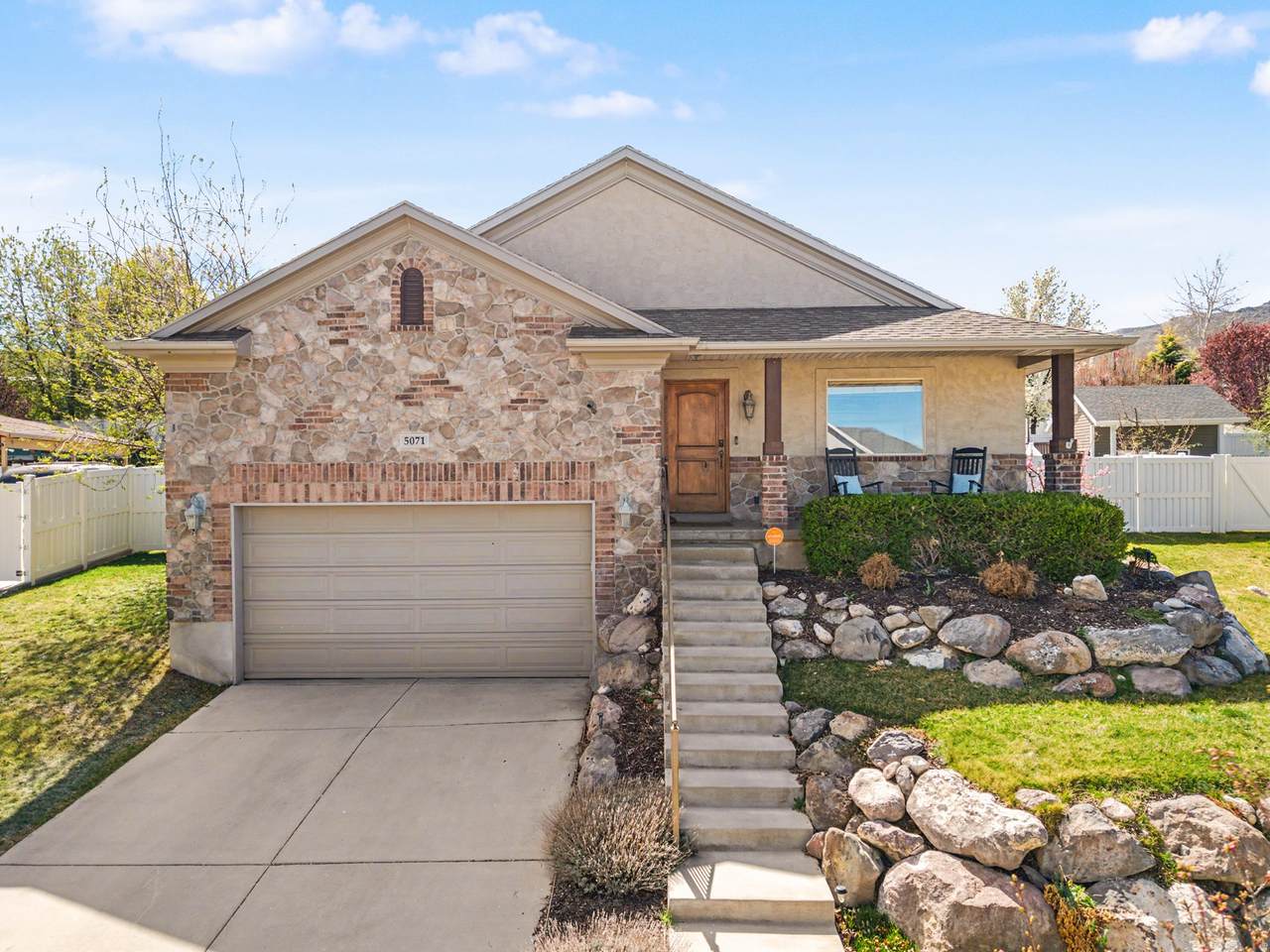 5071 Amber Rose Ln - Photo 1