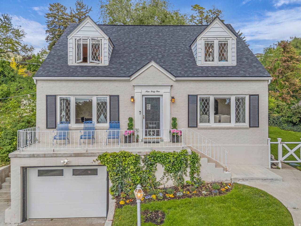 941 Connor St - Photo 1