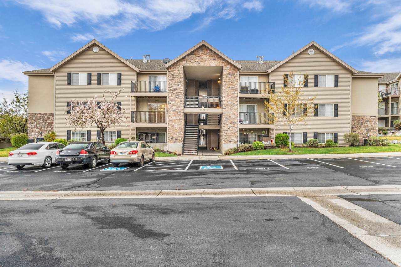1563 Westbury Way - Photo 1