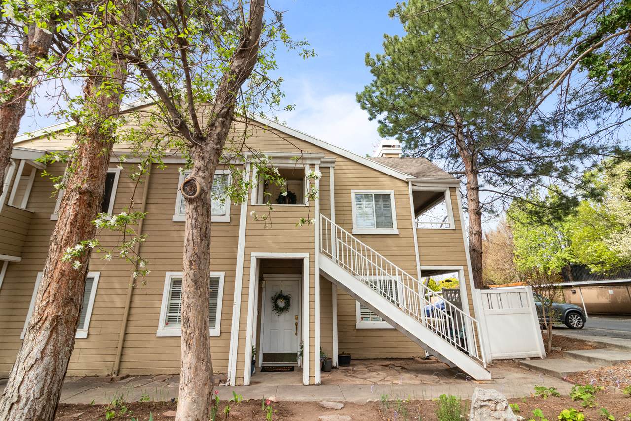 1498 Foxboro Dr - Photo 1