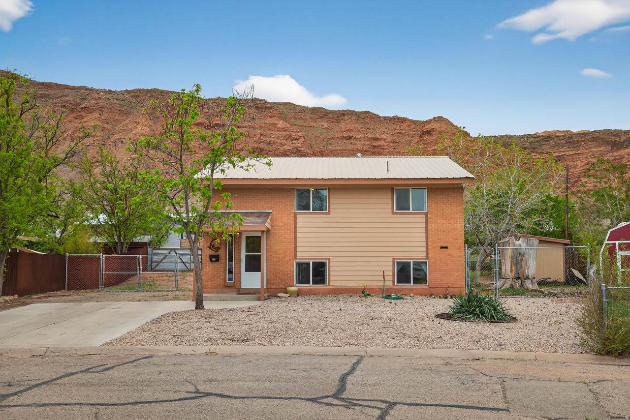 430 Ute Cir - Photo 1