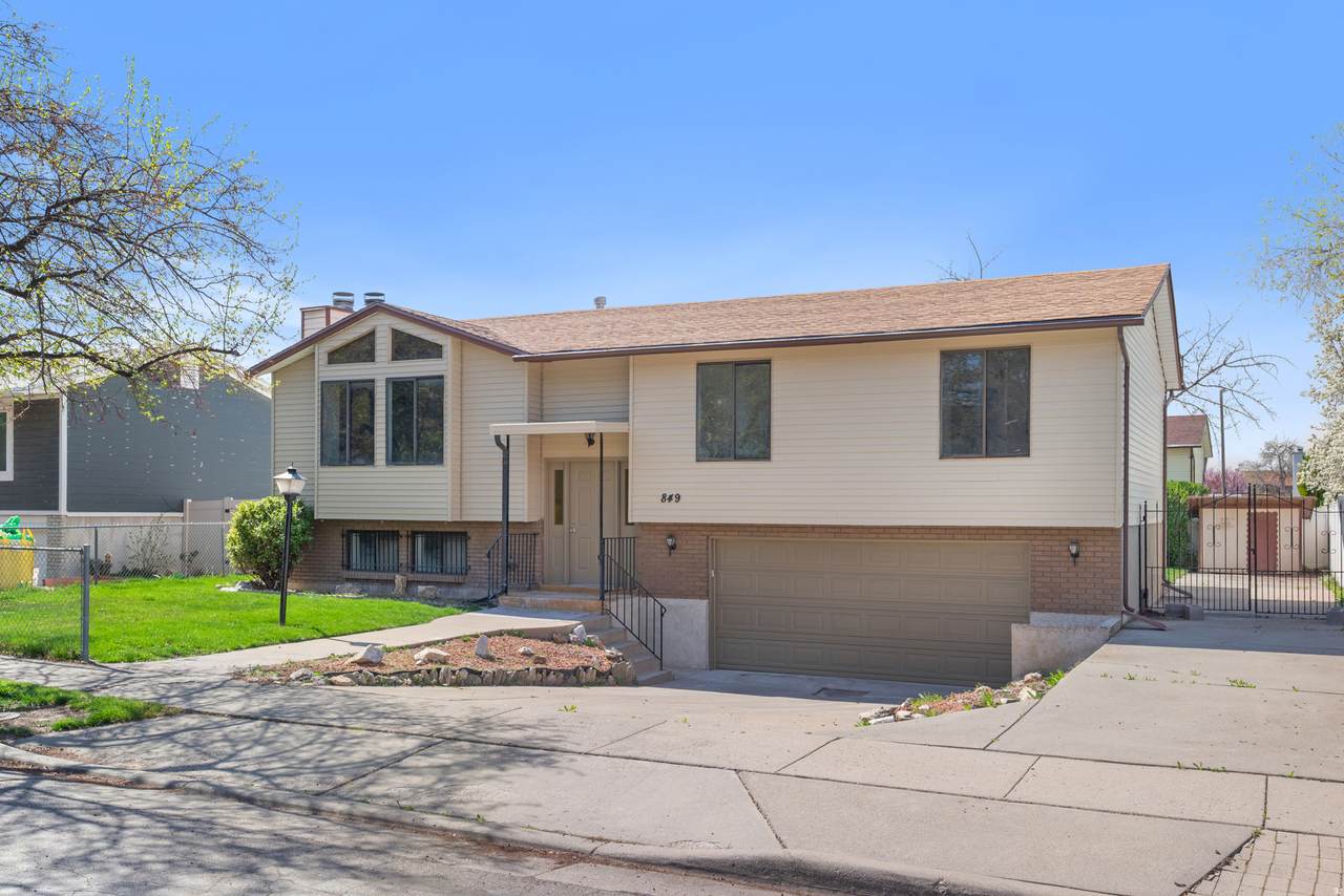 849 Dorothea Way - Photo 1