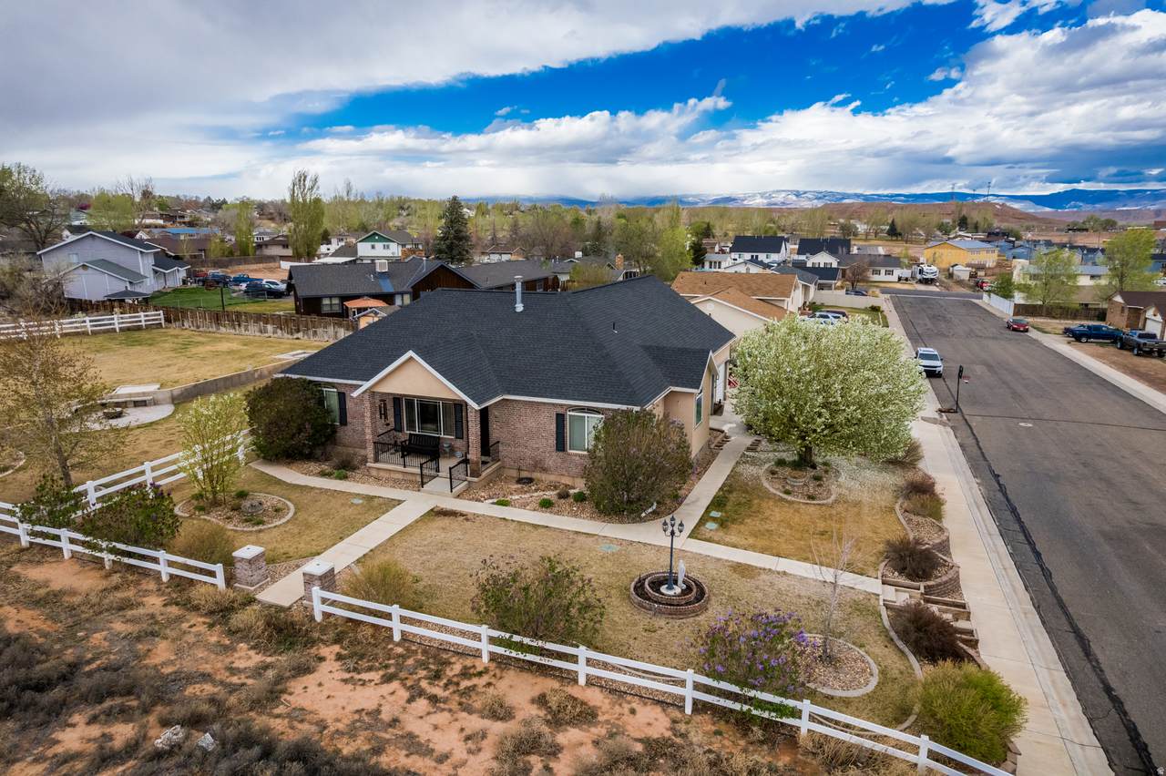 54 Ivie - Photo 1