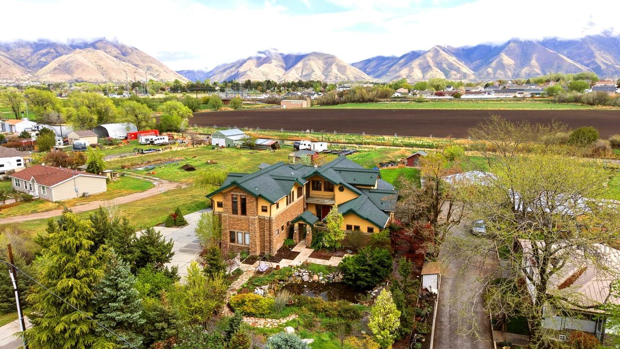 1991 State St - Photo 1