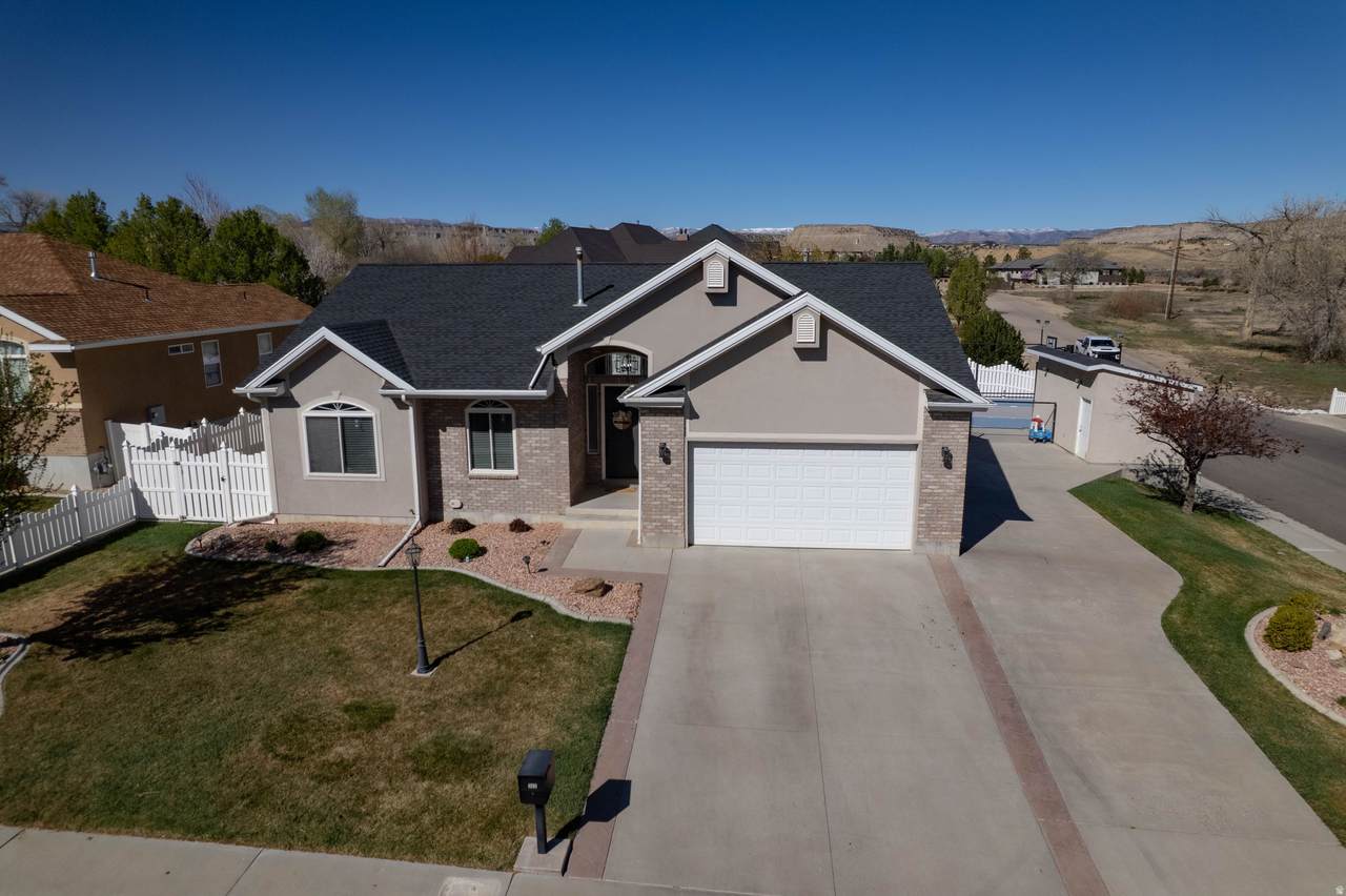 351 Balsam Way - Photo 1
