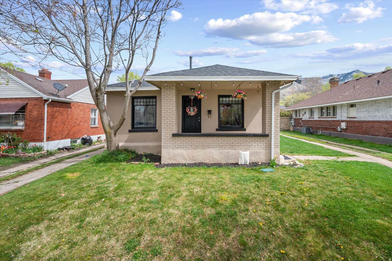 2636 Van Buren Ave - Photo 1