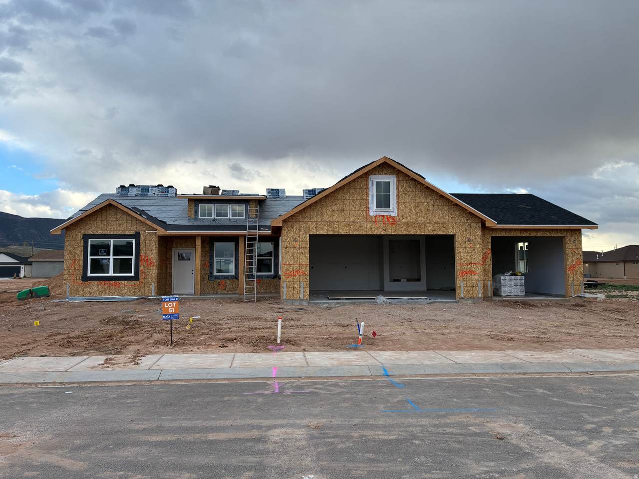 946 Remington Rd - Photo 1