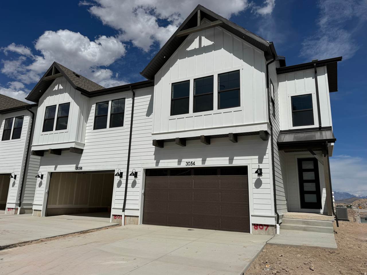 3054 Summerwood Dr - Photo 1