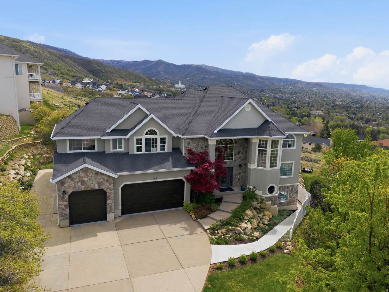 1440 Northridge Dr - Photo 1
