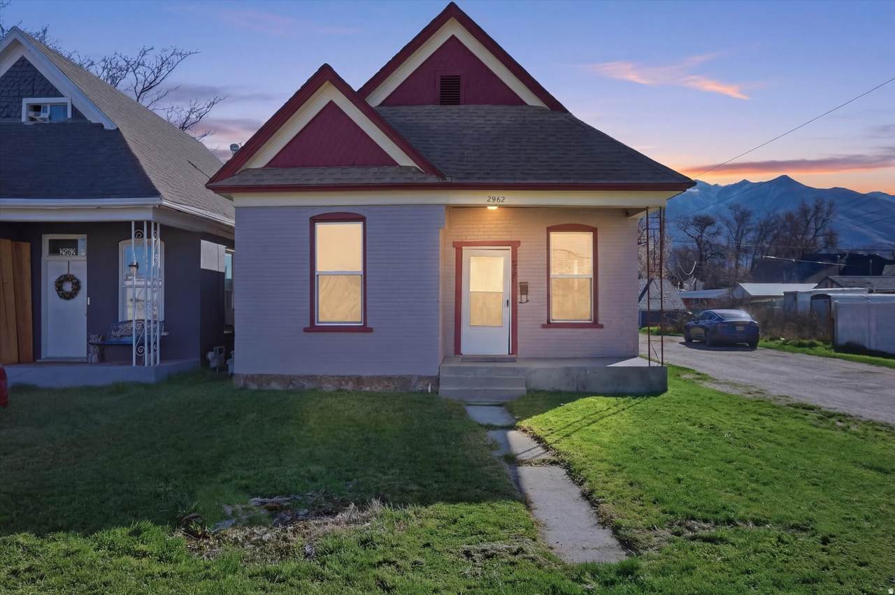 2962 Ogden Ave - Photo 1