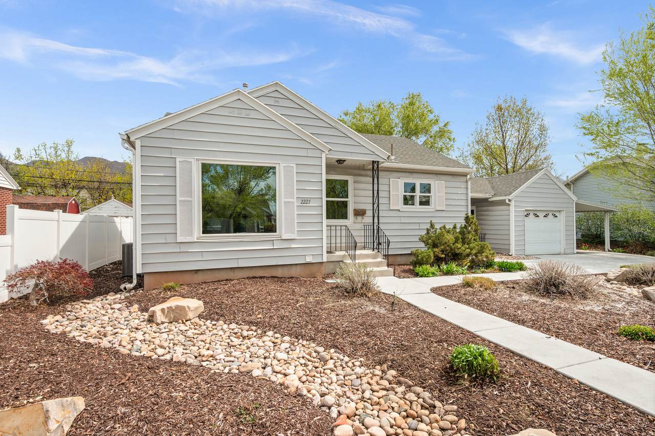 2227 Wellington St - Photo 1