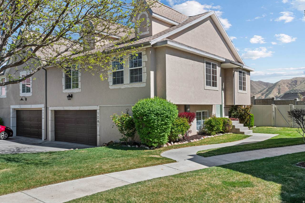 1281 Somerset Dr - Photo 1