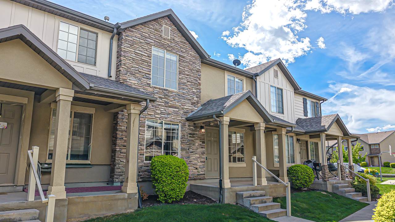 1277 Willow Way - Photo 1