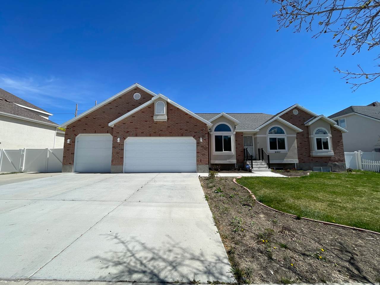 6407 Everest Dr - Photo 1