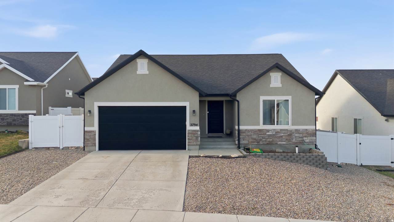 2794 Crimson Ct - Photo 1