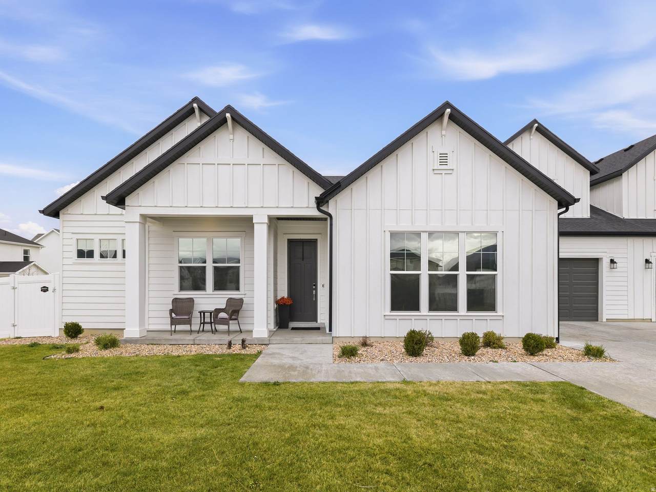 515 Legend Way - Photo 1