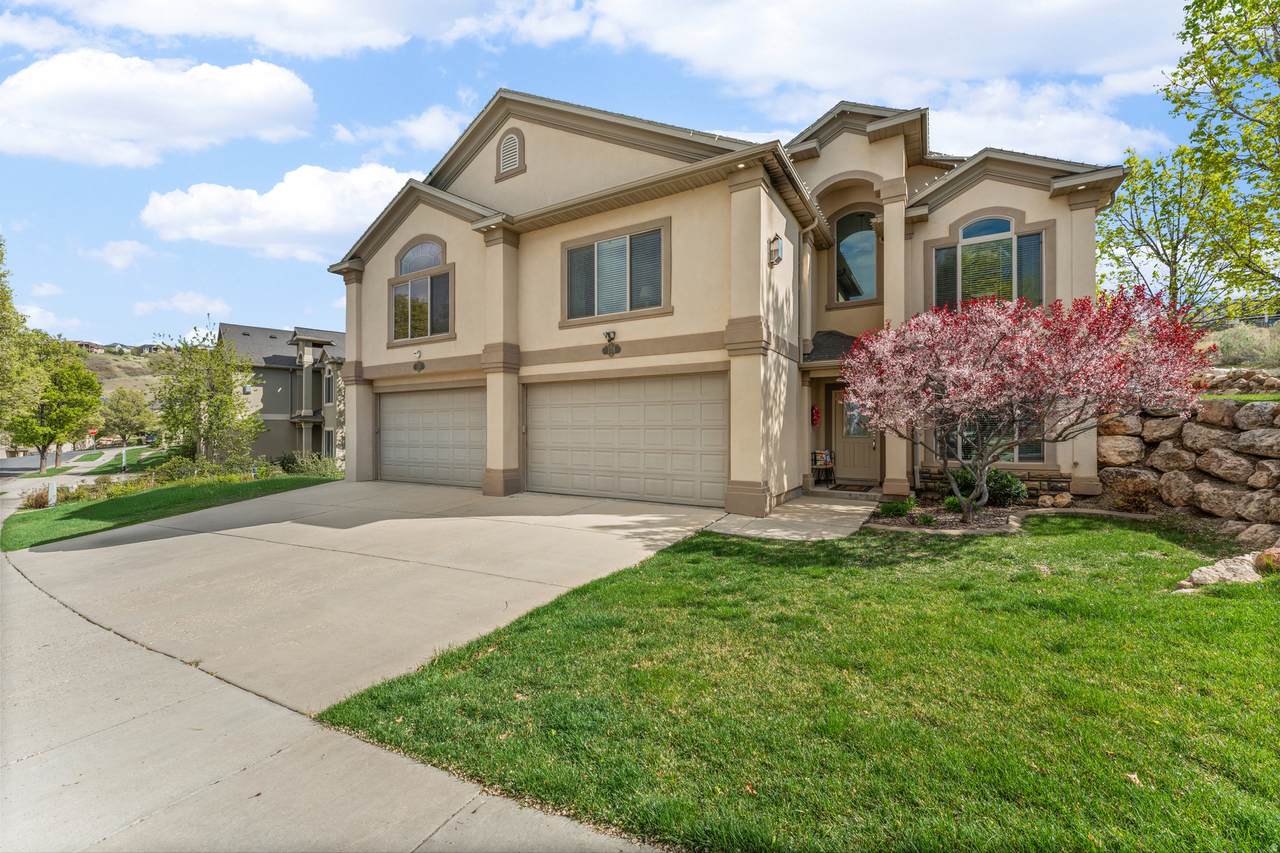 178 Edgecrest Ln - Photo 1