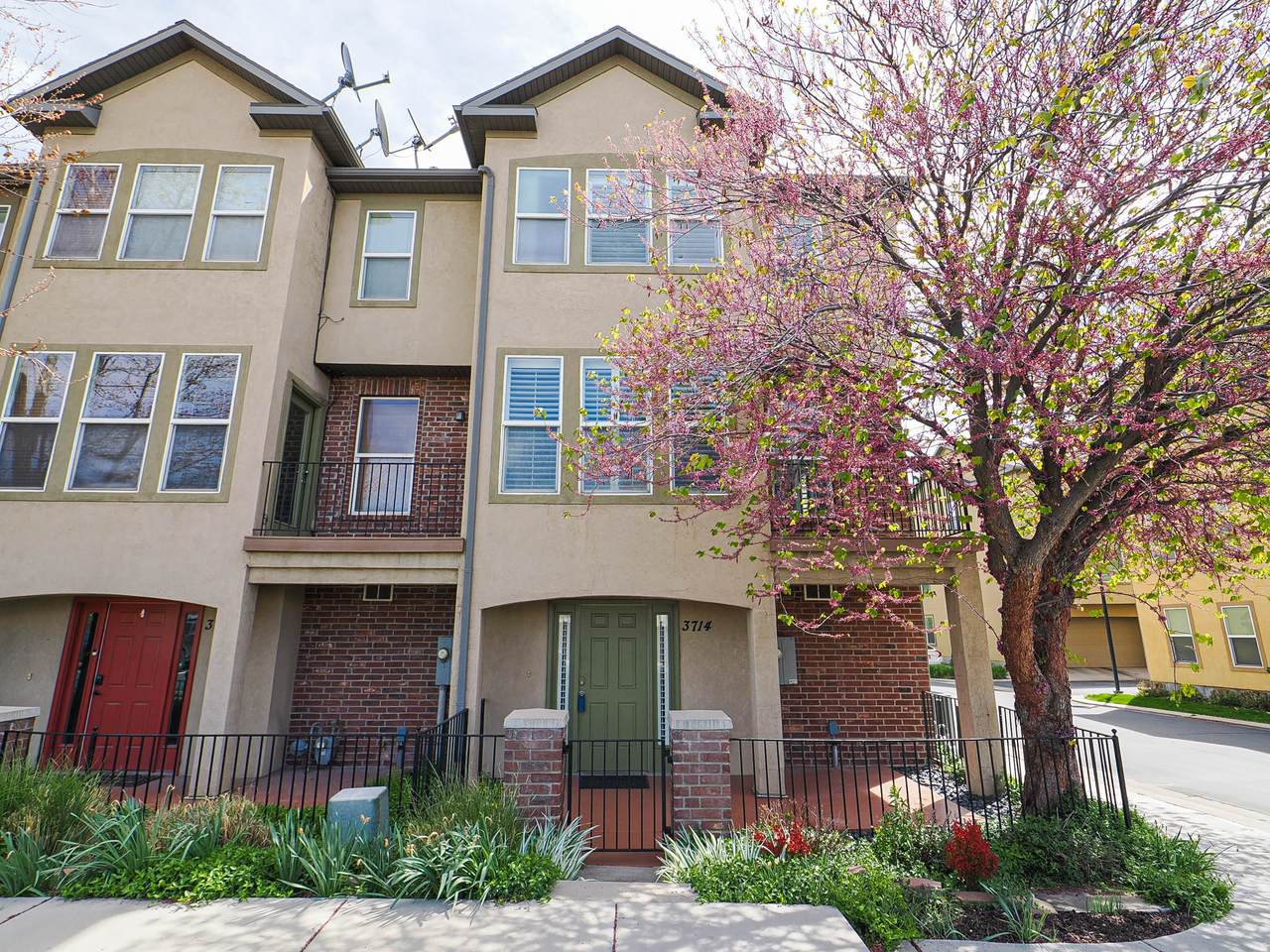 3714 Markinch Way - Photo 1